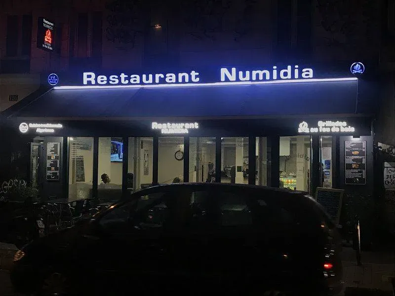 enseignes magasins et restaurants (25)