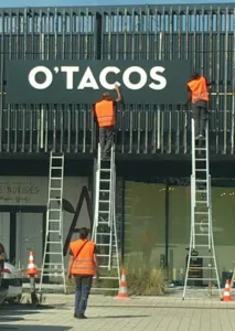 enseignes magasins et restaurants (2)