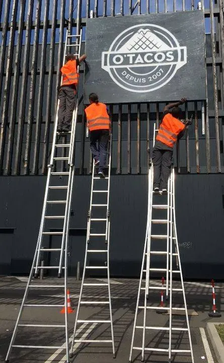 enseignes magasins et restaurants (8)