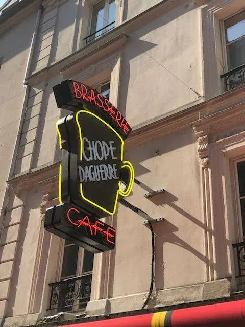 enseignes magasins et restaurants (10)