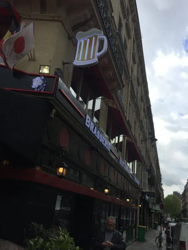 enseignes magasins et restaurants (64)