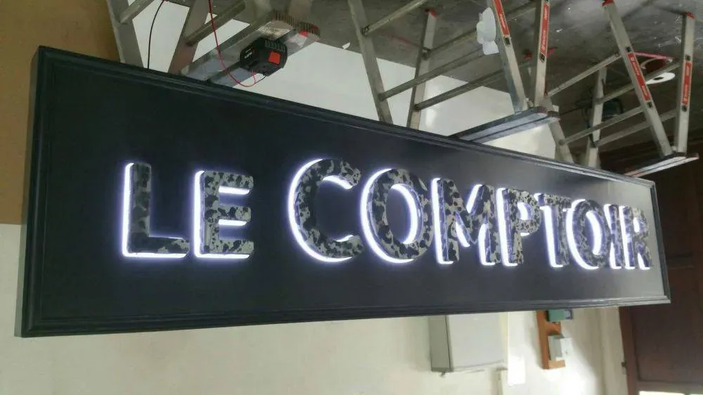 enseignes magasins et restaurants (104)