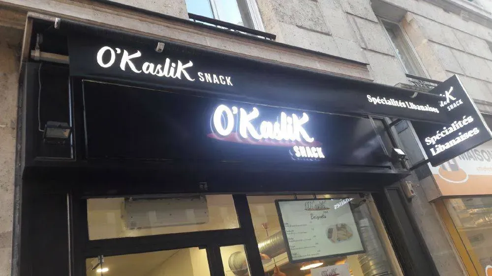 enseignes magasins et restaurants (107)