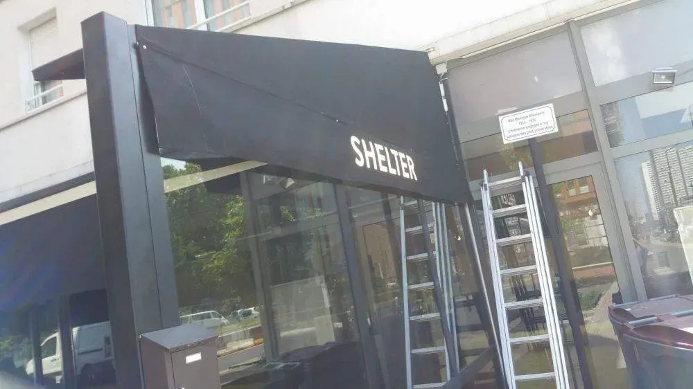 enseignes magasins et restaurants (117)