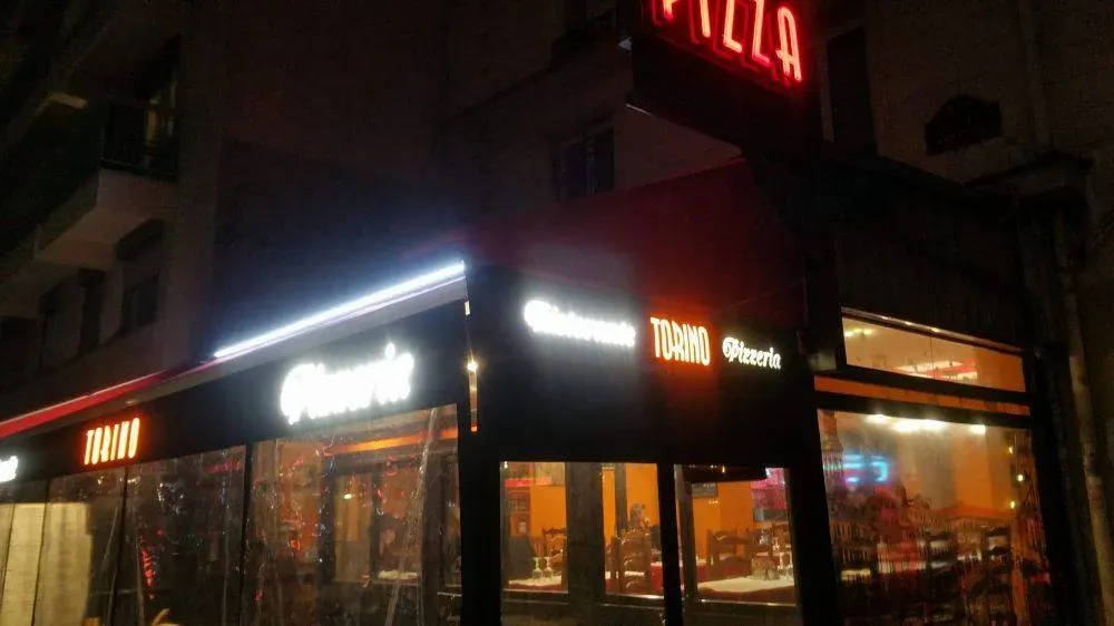 enseignes magasins et restaurants (118)