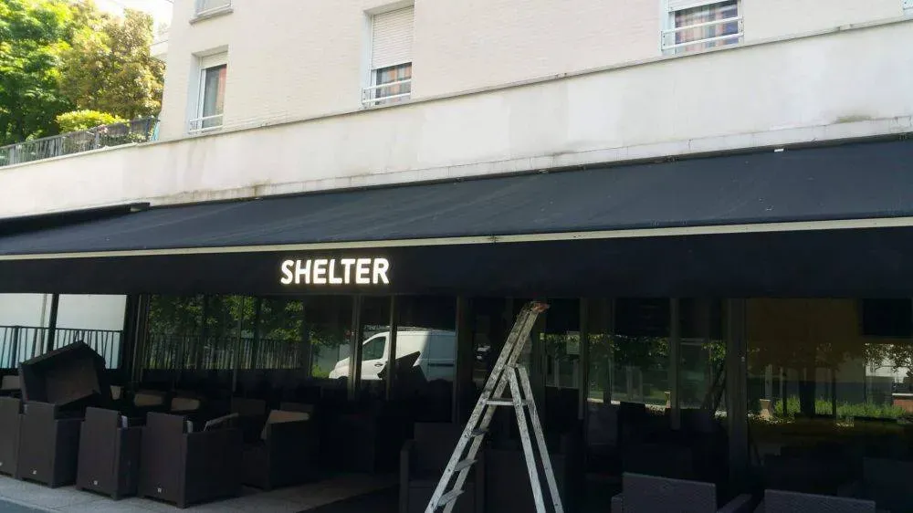 enseignes magasins et restaurants (119)