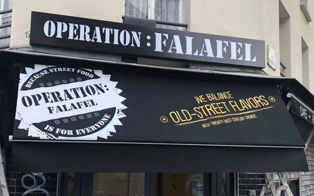 enseignes magasins et restaurants (132)
