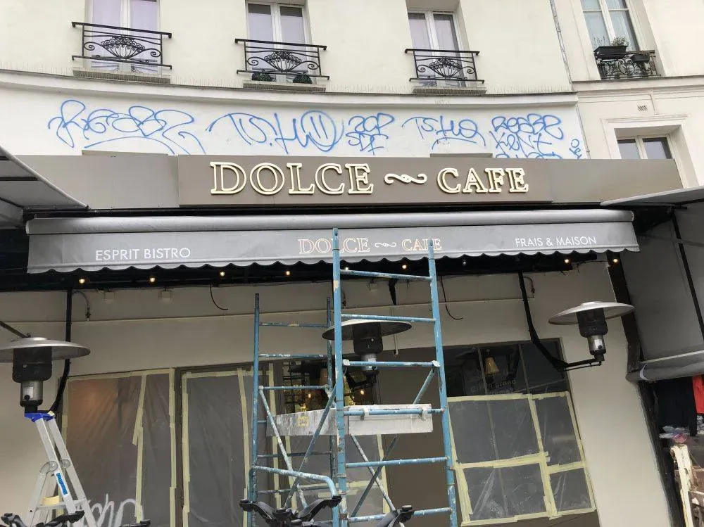 enseignes magasins et restaurants (169)