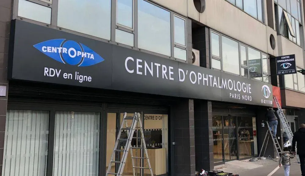 enseignes magasins et restaurants (131)