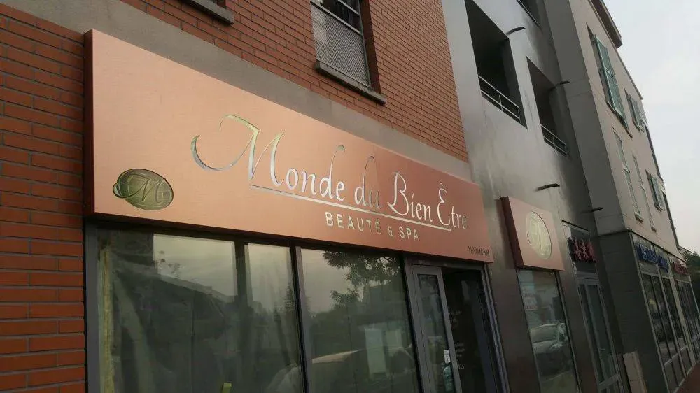 enseignes magasins et restaurants (126)
