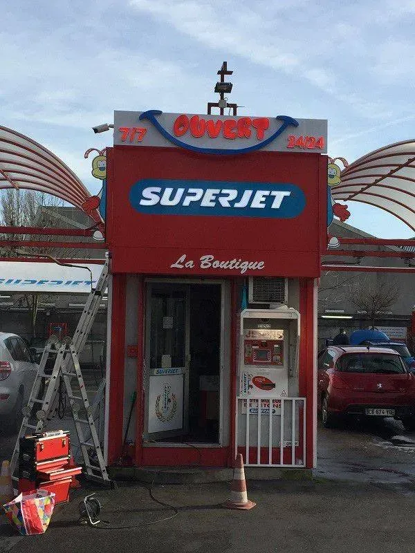 enseignes magasins et restaurants (44)