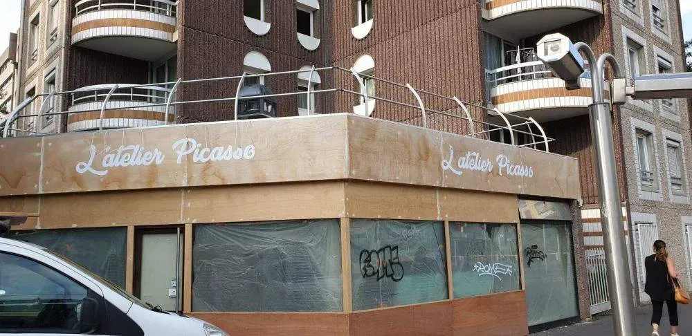 enseignes magasins et restaurants (79)