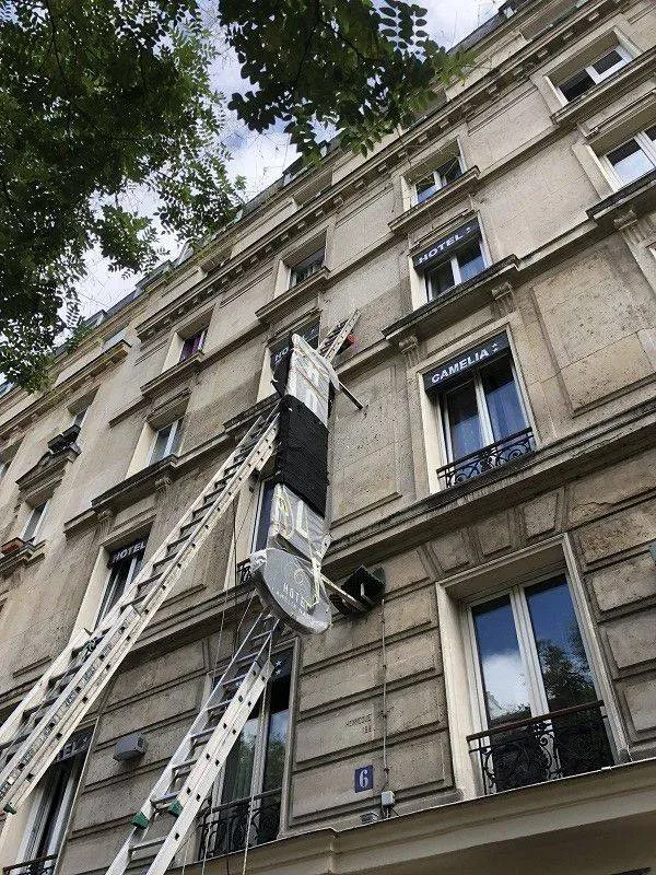 enseignes magasins et restaurants (46)